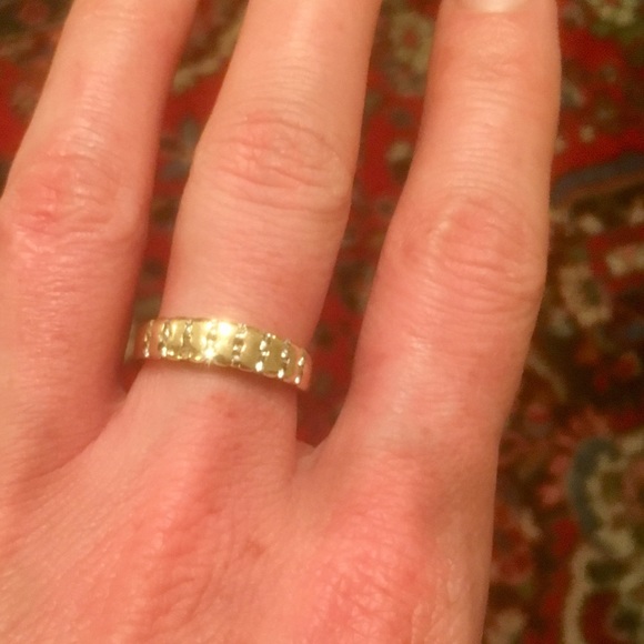 Gold & Diamond Ring - Picture 1 of 7